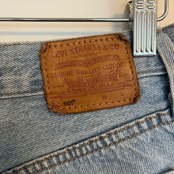 Levi’s 501 Shorts - Picture 4 of 6